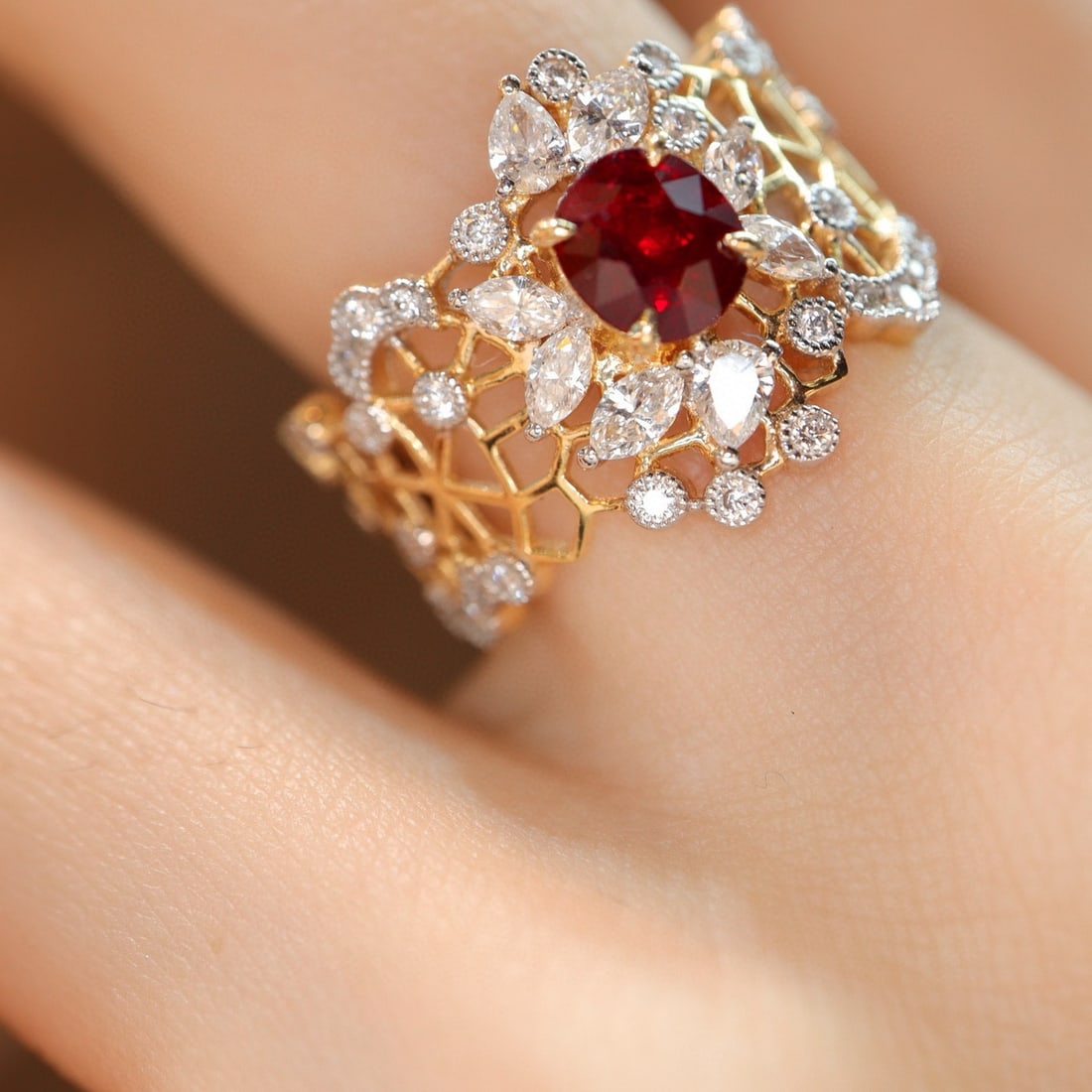 14k Gold 1.73 Ctw Natural Ruby & Diamond Ring - 6