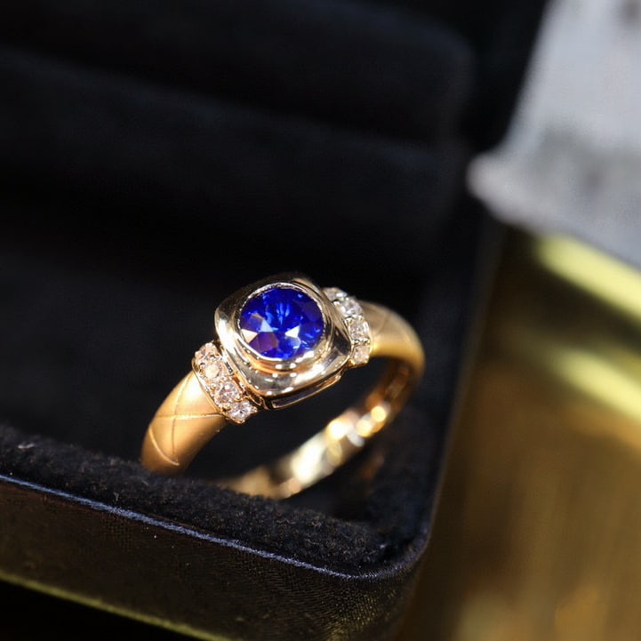 14k Gold 0.75 Ctw Natural Sapphire & Diamond Ring - 5