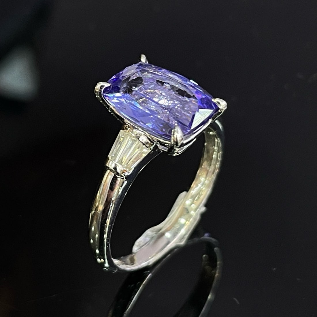 14k Gold 3.94 Ct Natural Tanzanite & Diamond Ring - 3