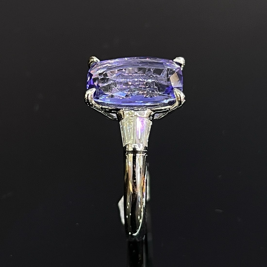 14k Gold 3.94 Ct Natural Tanzanite & Diamond Ring - 4