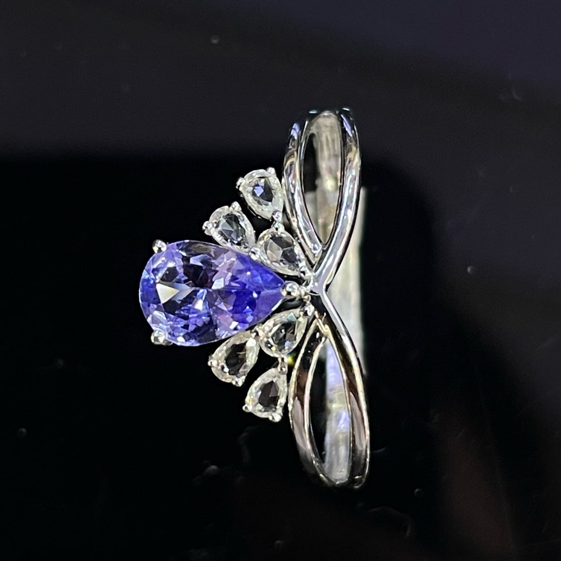 14k Gold 0.70 Ct Natural Tanzanite & Sapphire Ring - 3
