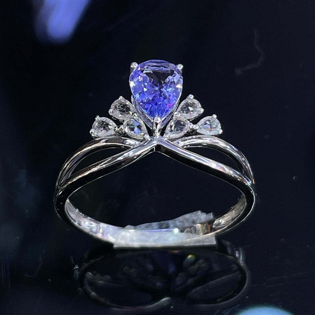 14k Gold 0.70 Ct Natural Tanzanite & Sapphire Ring - 4