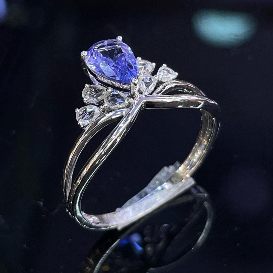 14k Gold 0.70 Ct Natural Tanzanite & Sapphire Ring - 5