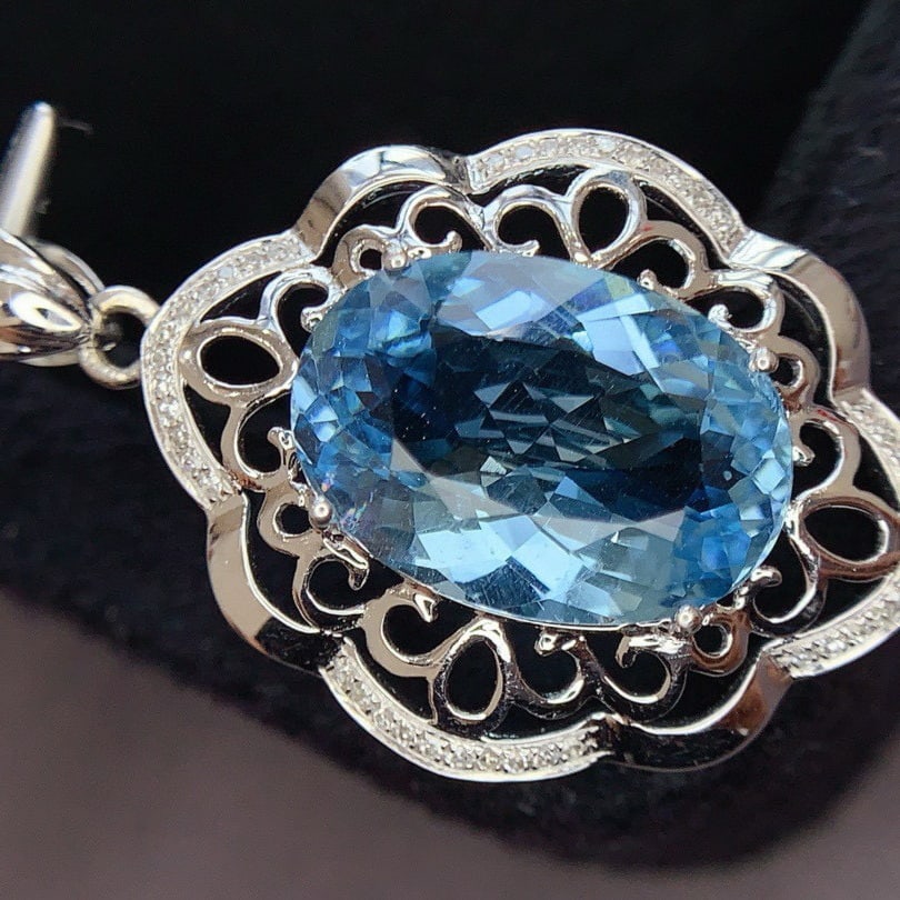14k Gold 6.0 Ct Natural Aquamarine & Diamond Pendant( Without Chain ) - 3
