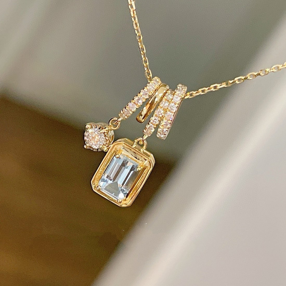 14k Gold 0.8 Ctw Natural Aquamarine & Diamond Necklace - 7