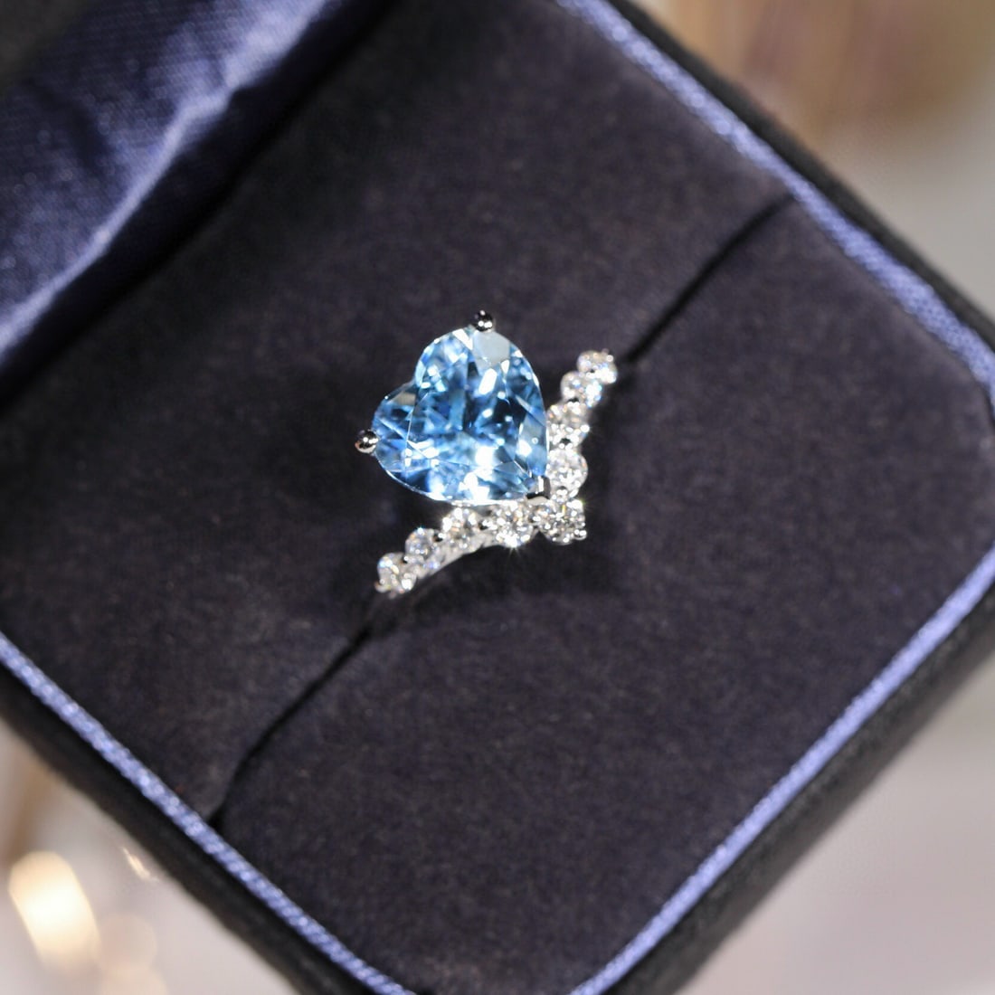 14k Gold 2.38 Ct Natural Aquamarine & Diamond Ring - 4