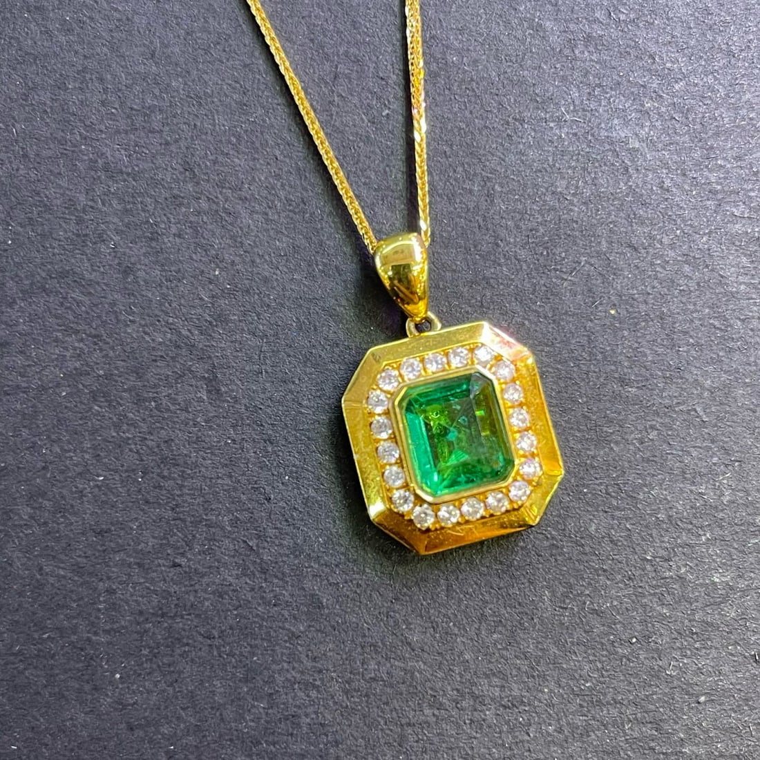 14k Gold 1.52 Ctw Natural Emerald & Diamond Pendant( Without Chain ) - 2