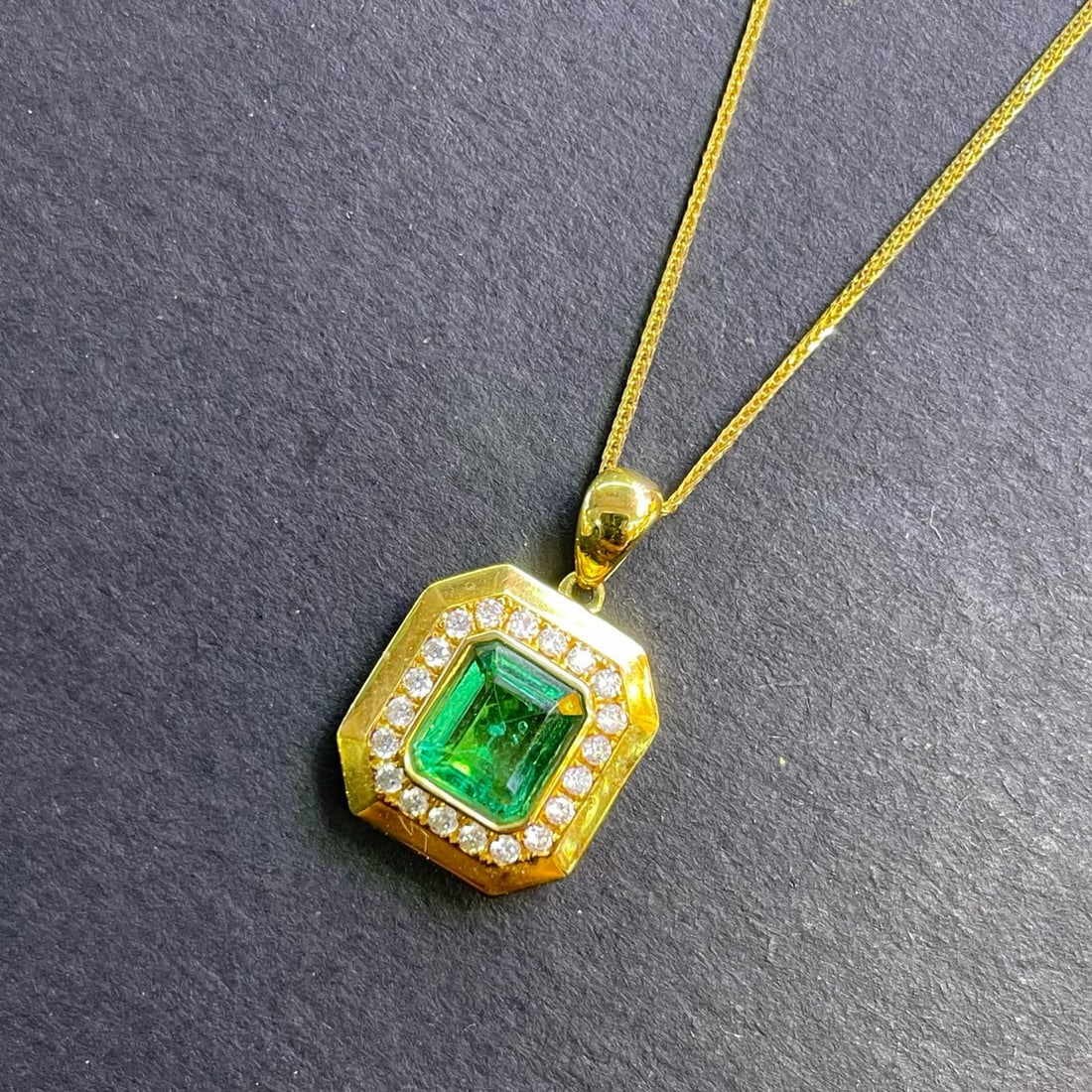 14k Gold 1.52 Ctw Natural Emerald & Diamond Pendant( Without Chain ) - 3