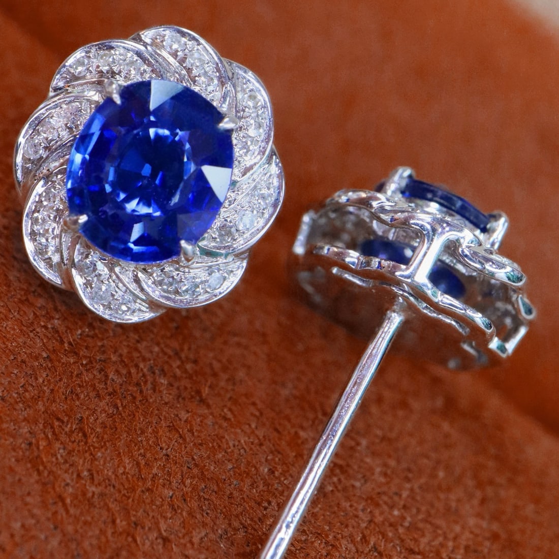 14k Gold 1.60 Ctw Natural Sapphire & Diamond Earrings - 2