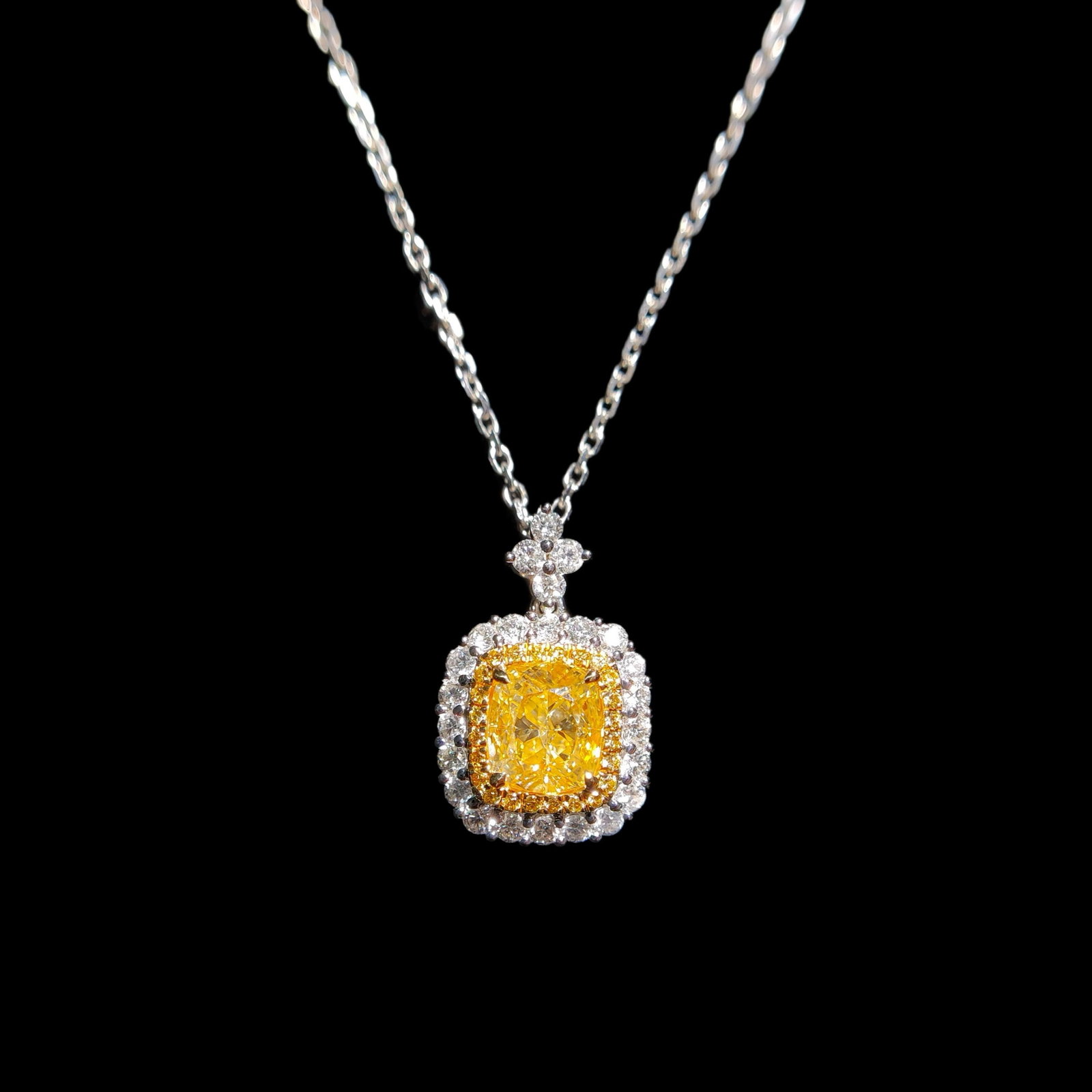 14k Gold 1.39 Ctw Natural Yellow Diamond & Diamond Necklace: Ref:230994117 // gold content:14k gold // main gemstone:yellow diamond // shape:cushion // carat weight:1. 01ct // color:yellow // treatment:natural // // adjacent gemstone 2 : diamond // shape:round 