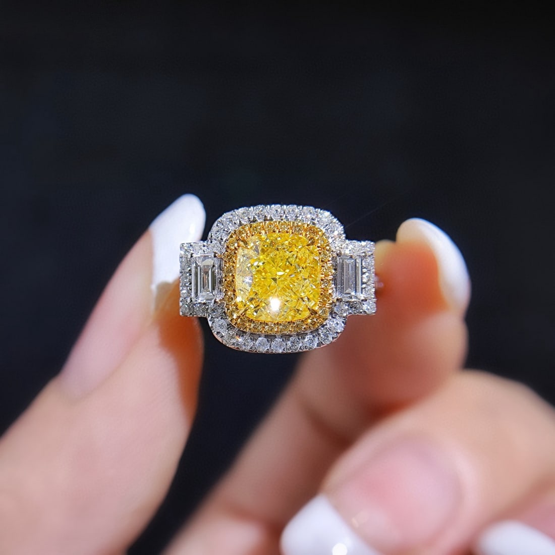 Gia Certified 14k Gold 2.68 Ctw Natural Yellow Diamond & Diamond Ring: Ref:230994118 // gold content:14k gold // ring size:7. 25us // // main gemstone:yellow diamond // certified:gia // shape:cushion // carat weight:2. 00ct // clarity grade:i1 // color:yellow // treatmen