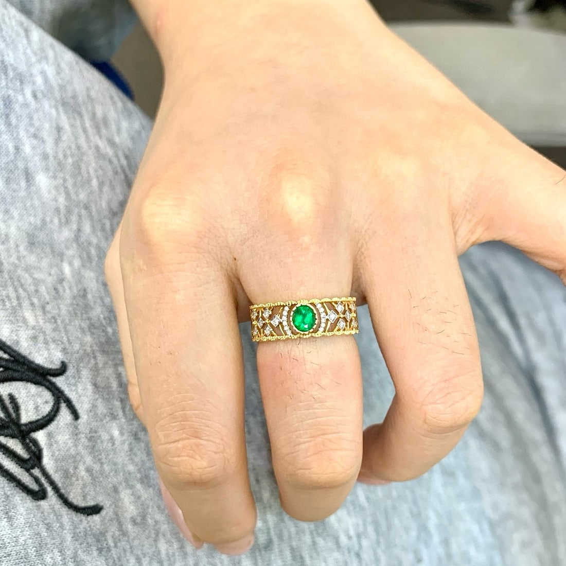 14k Gold 0.37 Ctw Vivid Green Natural Emerald & Diamond Ring - 6