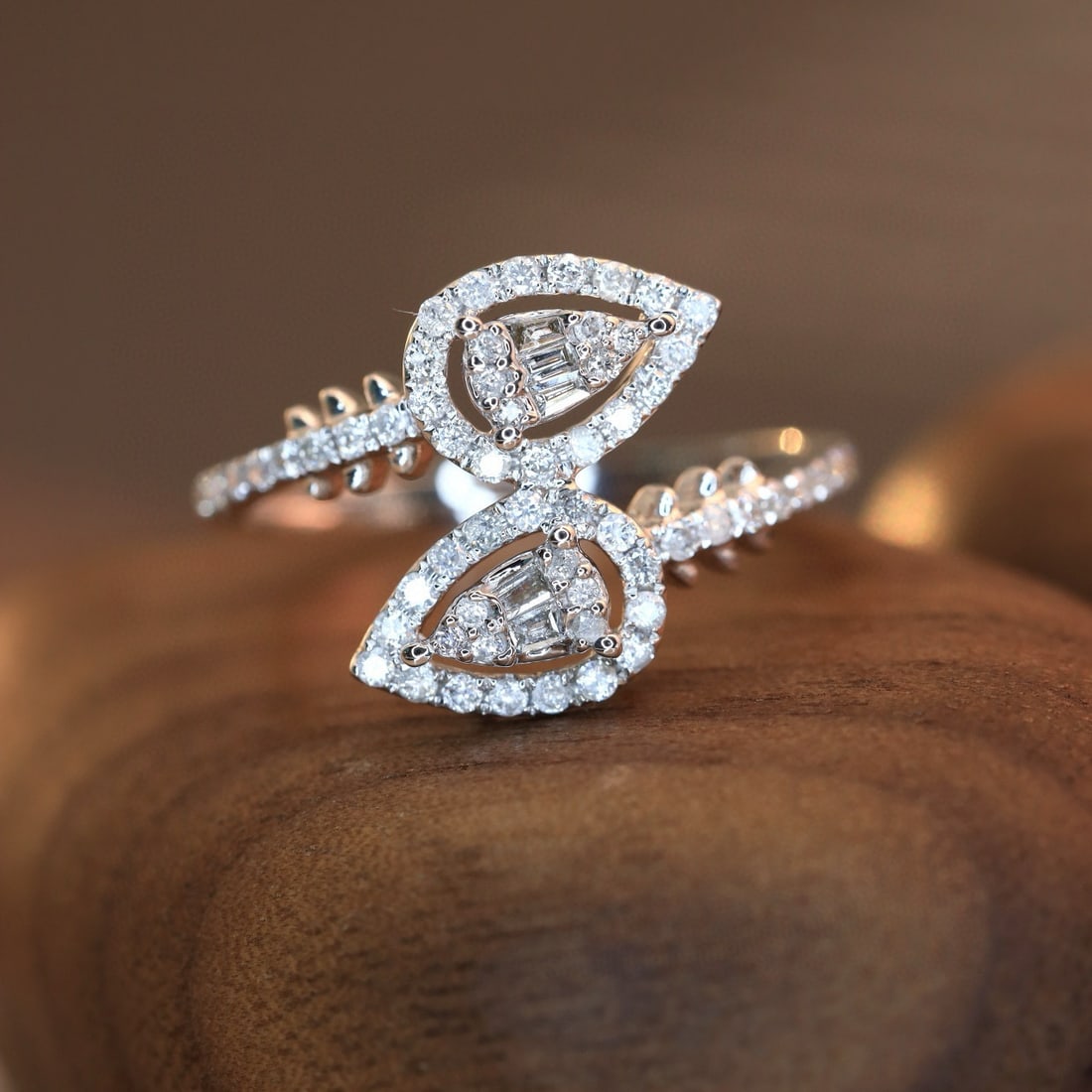 14k Gold 0.45 Ct Natural H Diamond Ring: Ref:230994141 // gold content:14k gold // ring size:7. 25us // // main gemstone:diamond // shape:multiply // carat weight:0. 45ct // clarity grade:vs-si // color:h // treatment:natural // Low