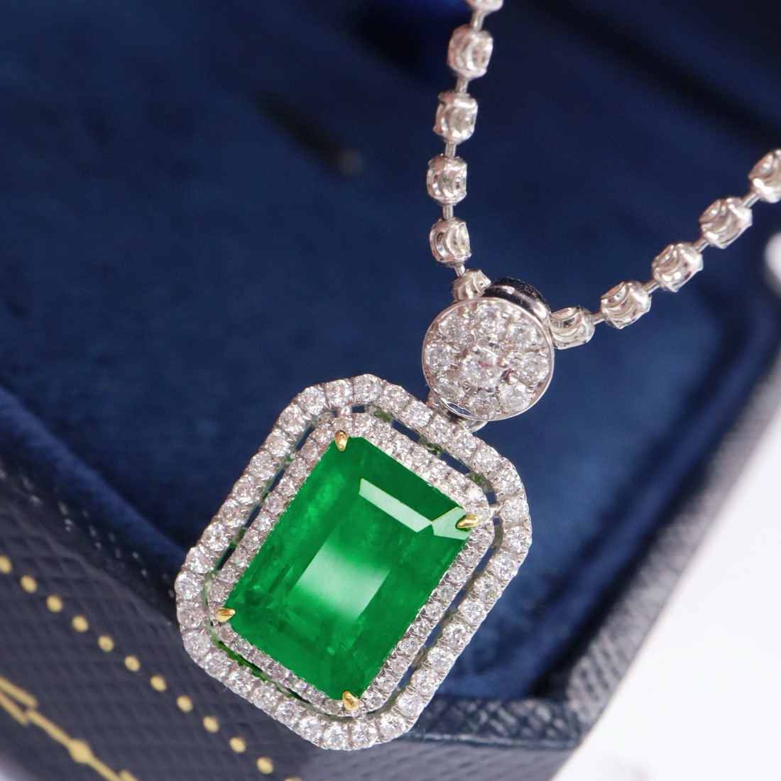 14k Gold 2.45 Ctw Vivid Green Natural Emerald & Diamond Pendant( Without Chain ) - 3