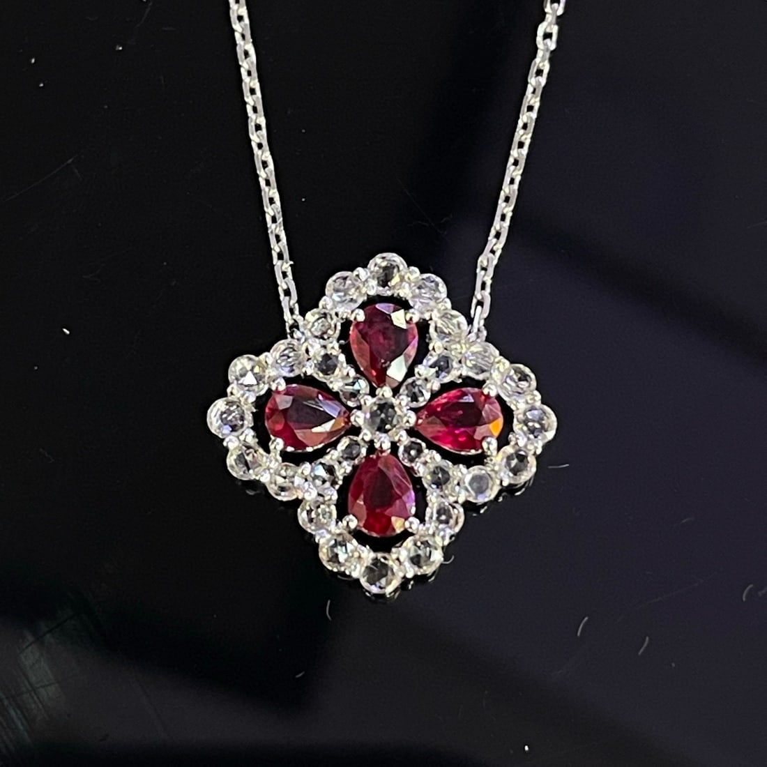 14k Gold 0.90 Ct Natural Ruby & Sapphire Necklace: Ref:230994155 // gold content:14k gold // main gemstone:ruby // shape:pear // carat weight:0. 90ct // color:red // treatment:natural // // adjacent gemstone 2 : sapphire // number of stones:19 //