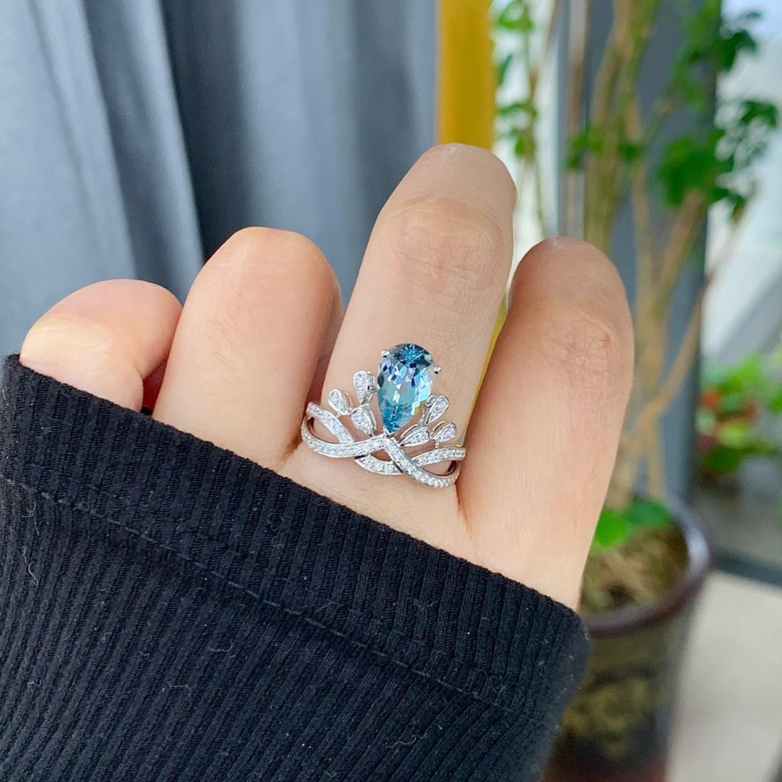 14k Gold 2.20 Ctw Natural Aquamarine & Diamond Ring - 4