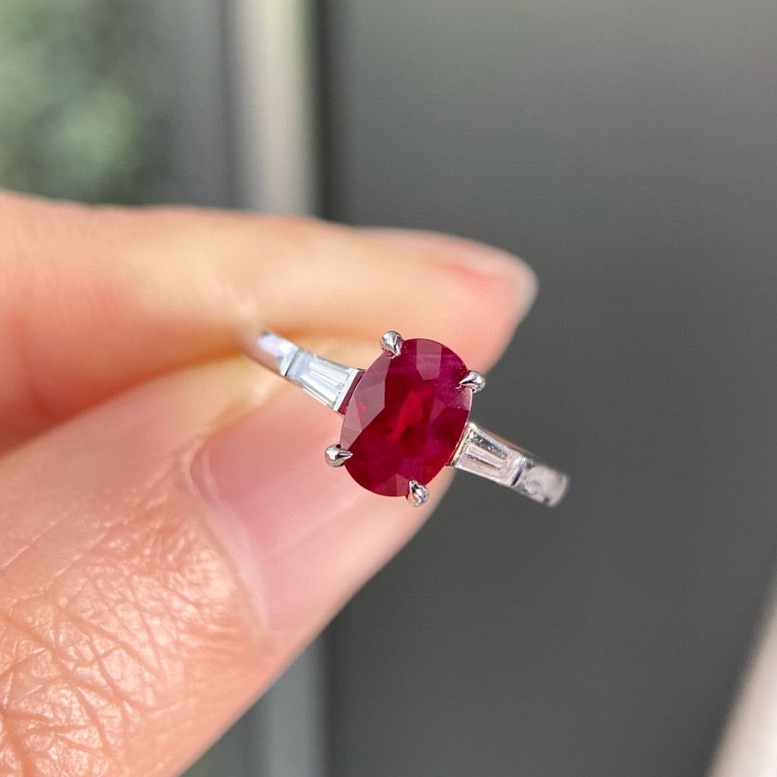 14k Gold 1.35 Ctw Natural Ruby & Lab Grown Diamond Ring: Ref:230994171 // gold content:14k gold // ring size:7. 25us // // main gemstone:ruby // shape:oval // carat weight:1. 18ct // color:pigeonblood red // treatment:natural // // adjacent gemstone 2 :