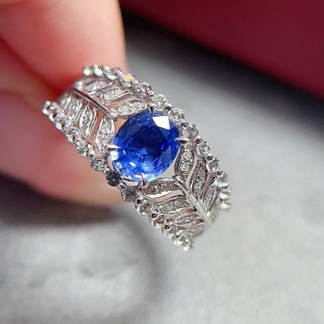 14k Gold 0.8 Ct Natural Sapphire & Diamond Ring - 2