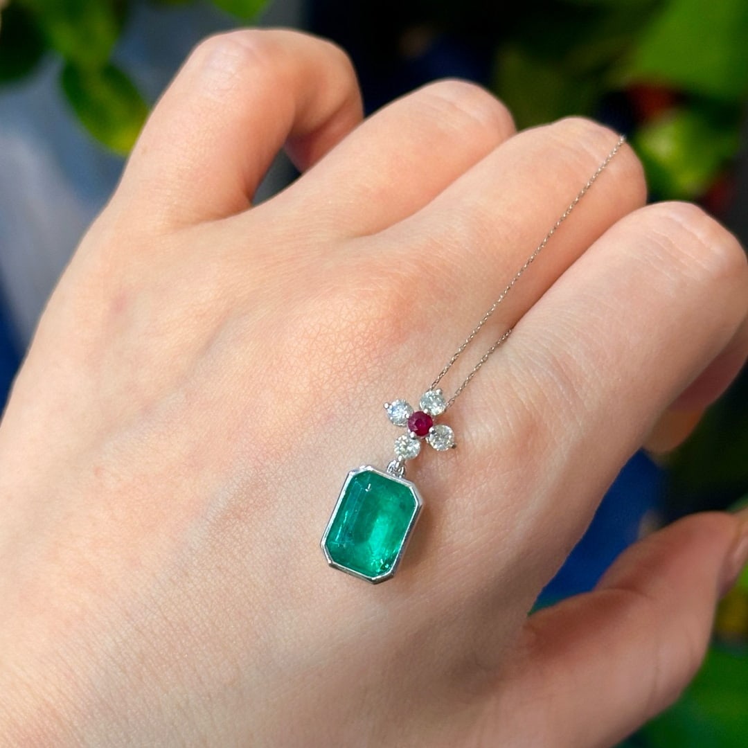 14k Gold 4.25 Ctw Natural Emerald & Diamond Pendant( Without Chain ) - 4