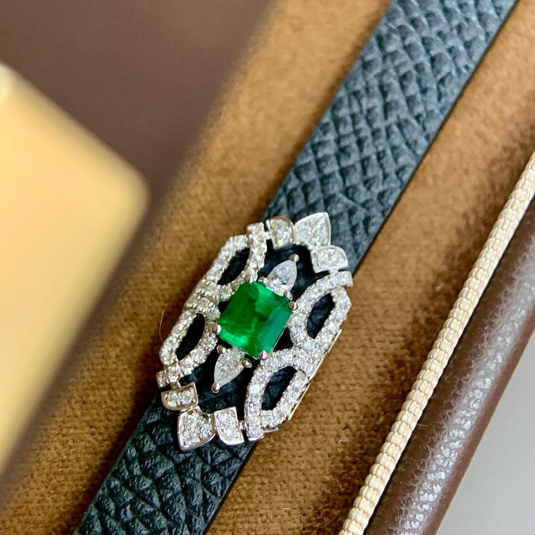 14k Gold 0.81 Ctw Vivid Green Natural Emerald & Diamond Bangle/pendant( Without Chain ) - 3