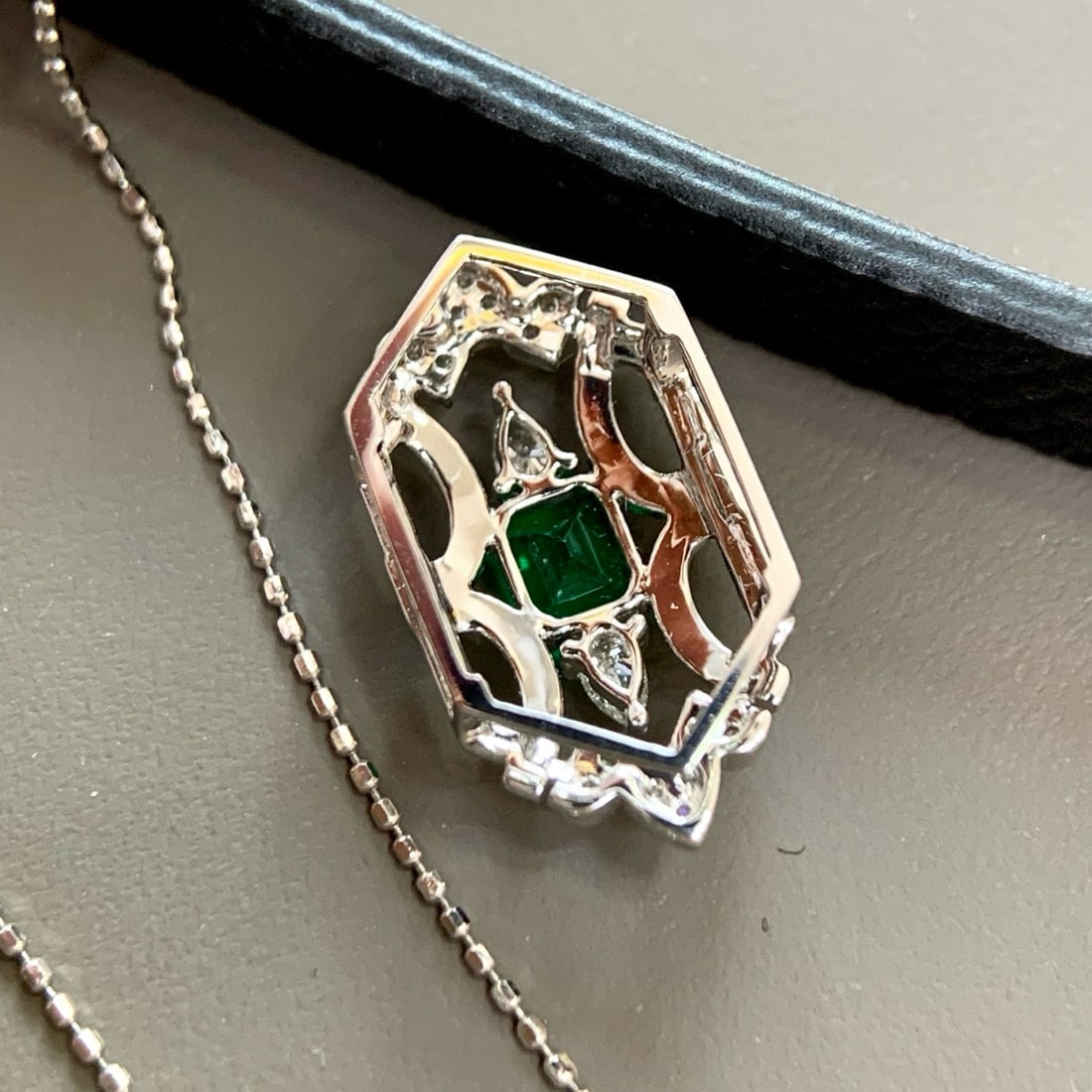 14k Gold 0.81 Ctw Vivid Green Natural Emerald & Diamond Bangle/pendant( Without Chain ) - 4