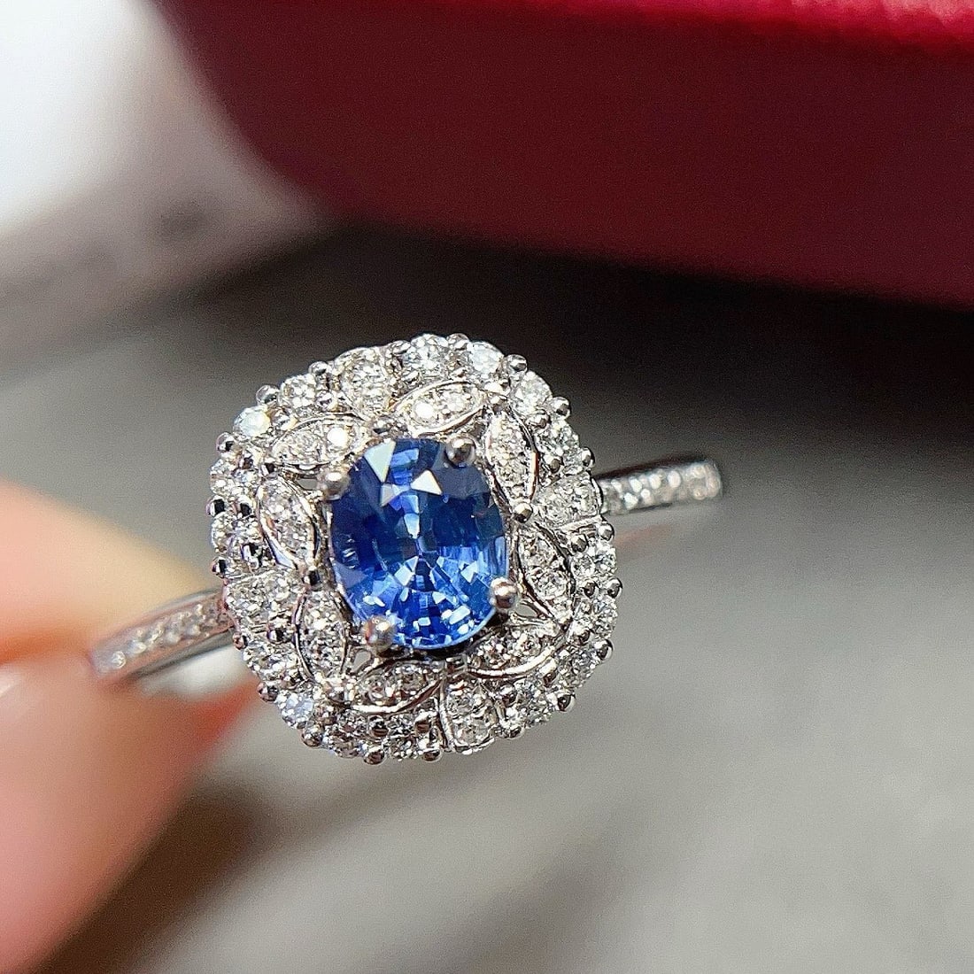 14k Gold 0.65 Ct Natural Sapphire & Diamond Ring: Ref:230994189 // gold content:14k gold // ring size:7. 25us // // main gemstone:sapphire // shape:oval // carat weight:0. 65ct // color:cornflower blue // treatment:natural // // adjacent gemstone 2