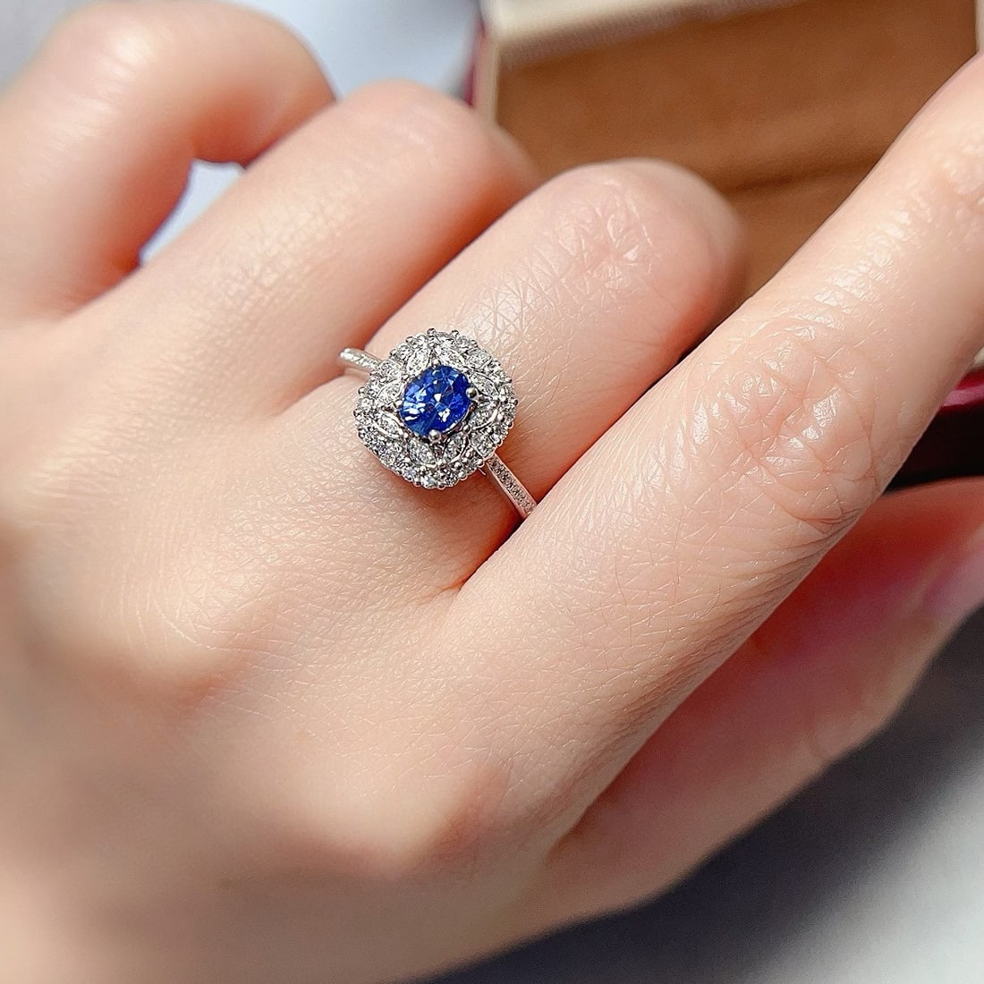 14k Gold 0.65 Ct Natural Sapphire & Diamond Ring - 2