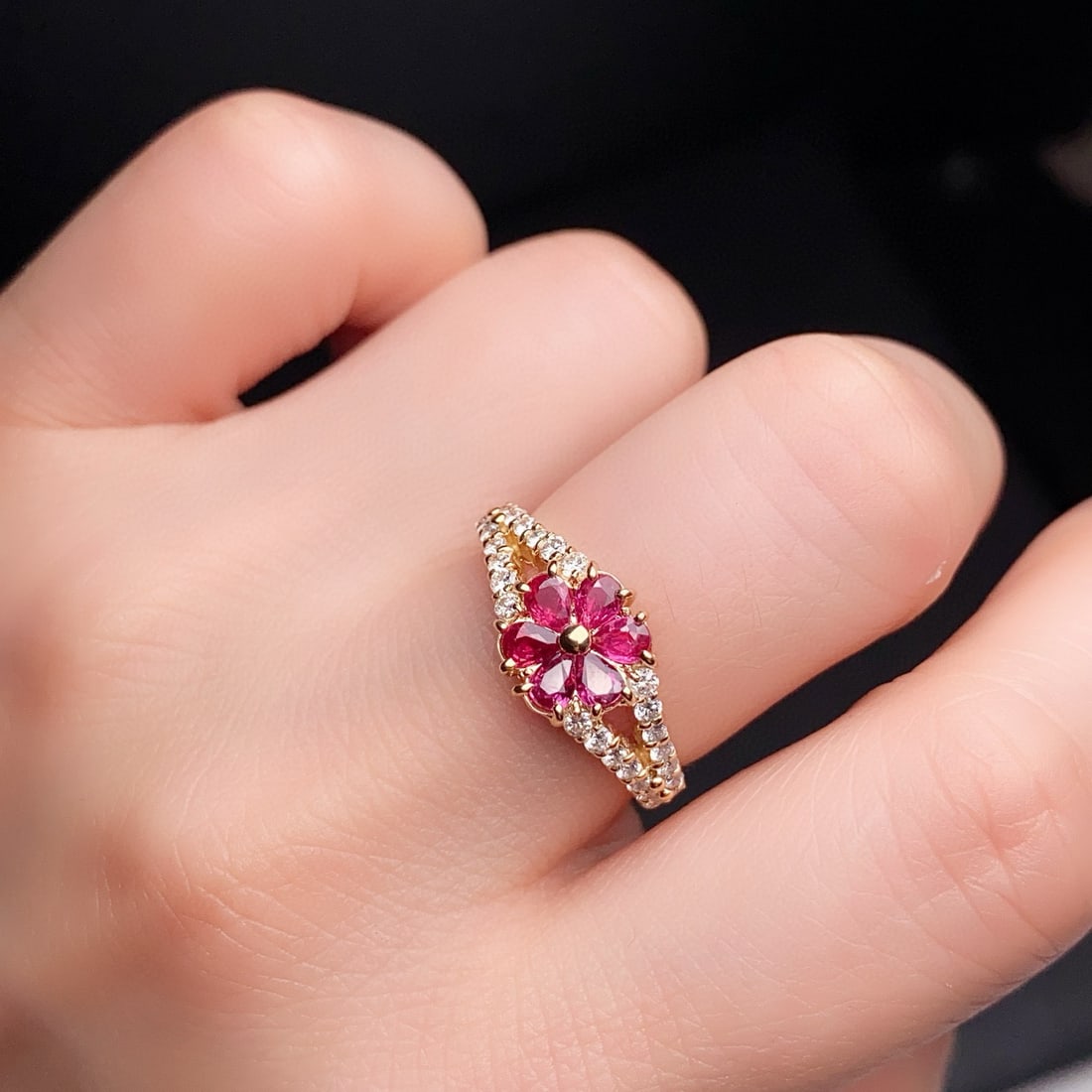 14k Gold 1.04 Ctw Natural Ruby & Diamond Ring - 2