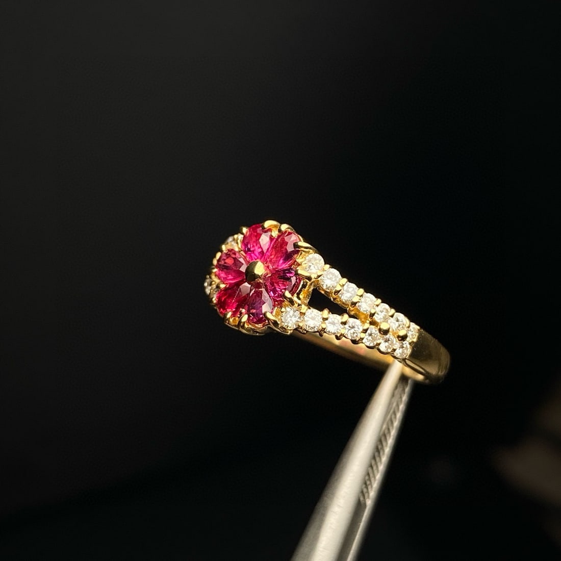 14k Gold 1.04 Ctw Natural Ruby & Diamond Ring - 4