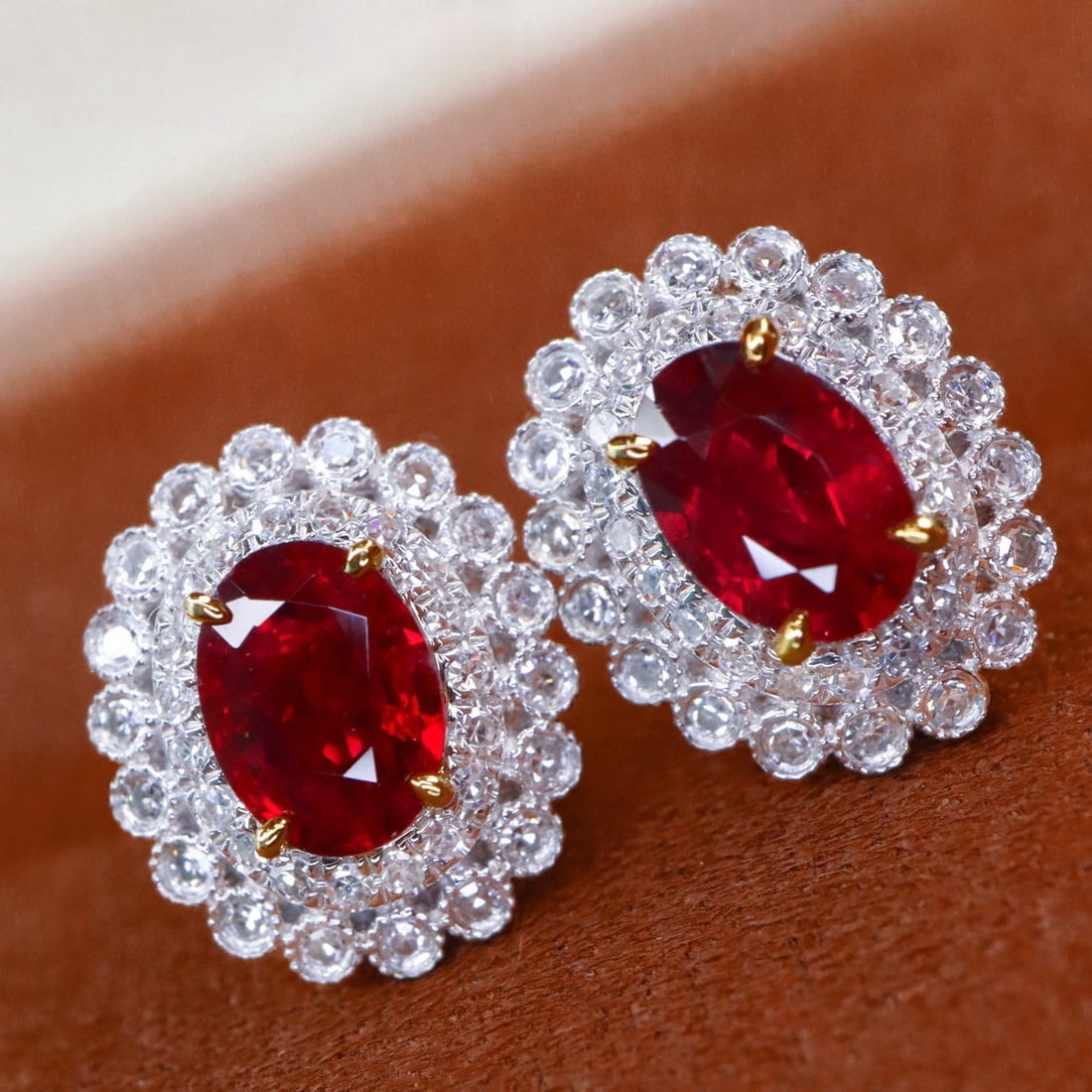 14k Gold 1.05 Ctw Natural Ruby & Diamond Earrings: Ref:230994199 // gold content:14k gold // main gemstone:ruby // shape:oval // carat weight:0. 80ct // color:pigeonblood red // treatment:natural // // adjacent gemstone 2 : diamond // shape:round // c