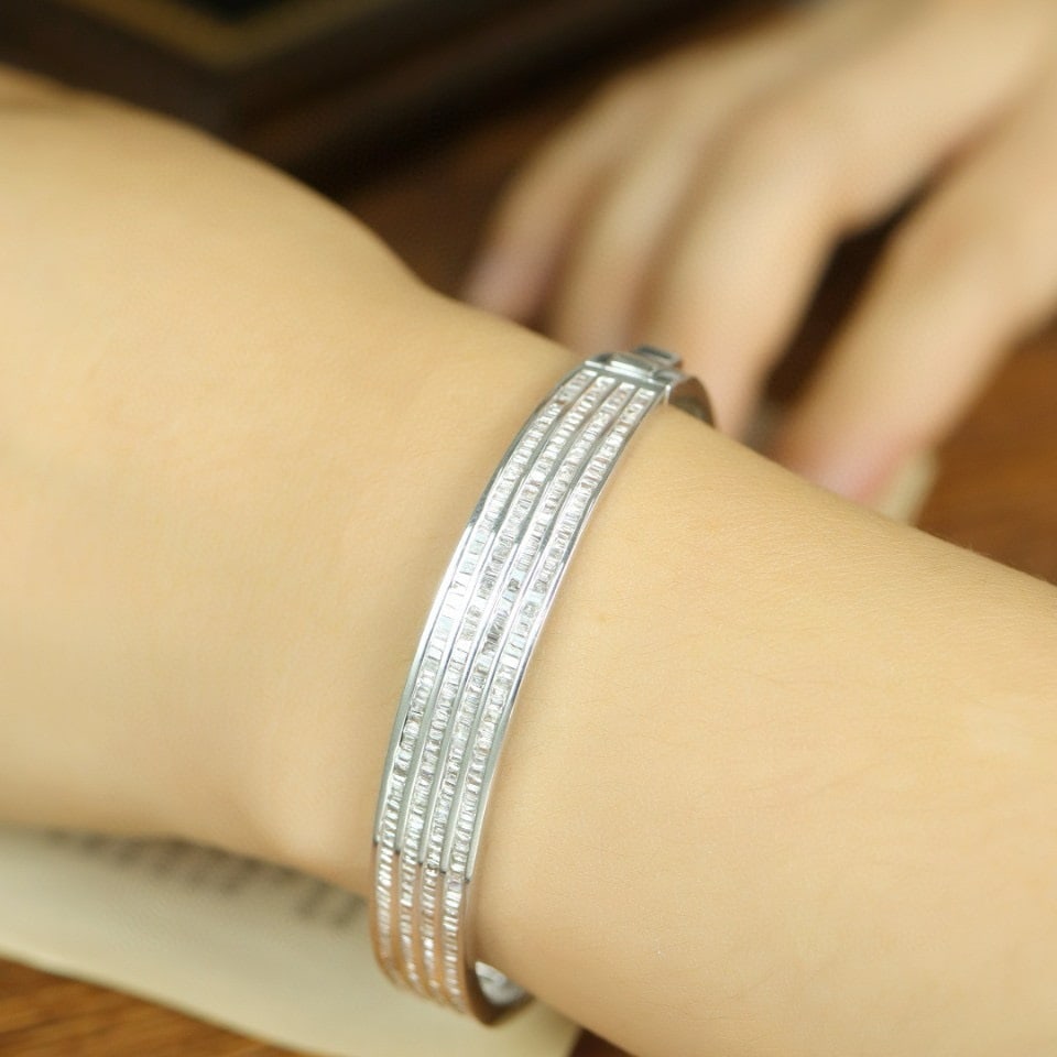 14k Gold 3.5 Ct Natural H Diamond Bangle - 5