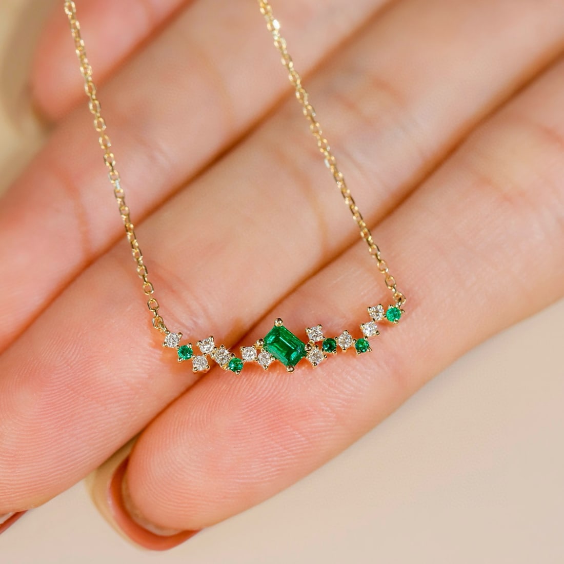 14k Gold 0.27 Ctw Vivid Green Natural Emerald & Diamond Necklace - 3