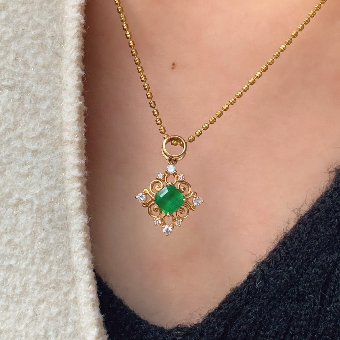 14k Gold 0.79 Ct Vivid Green Natural Emerald & Diamond Pendant( Without Chain ) - 2