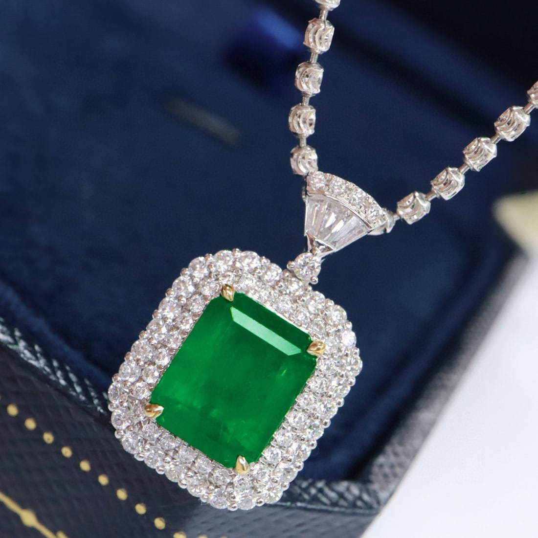 14k Gold 2.53 Ctw Vivid Green Natural Emerald & Diamond Pendant( Without Chain ) - 5