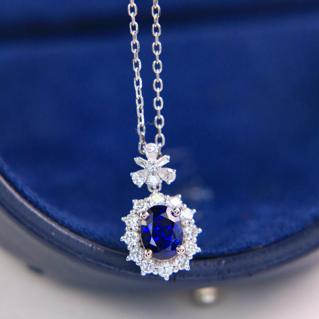 14k Gold 1.54 Ctw Natural Sapphire & Diamond Pendant( Without Chain ): Ref:230994224 // gold content:14k gold // main gemstone:sapphire // shape:oval // carat weight:1. 18ct // color:royal blue // treatment:natural // // adjacent gemstone 2 : diamond // shape:multiply //