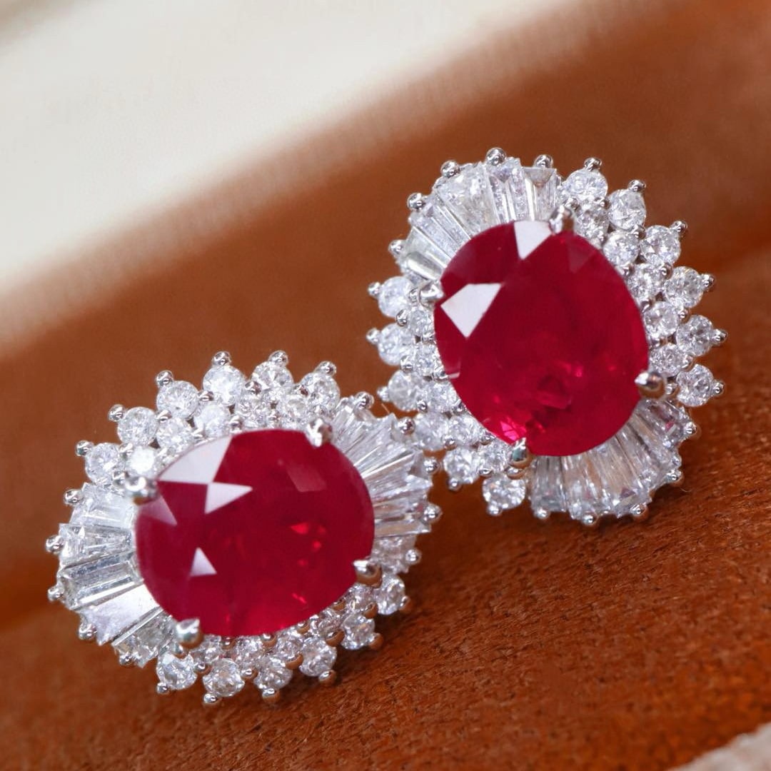 14k Gold 2.84 Ctw Natural Ruby & Diamond Earrings: Ref:230994227 // gold content:14k gold // main gemstone:ruby // shape:oval // carat weight:2. 25ct // color:pigeonblood red // treatment:natural // // adjacent gemstone 2 : diamond // shape:multiply /