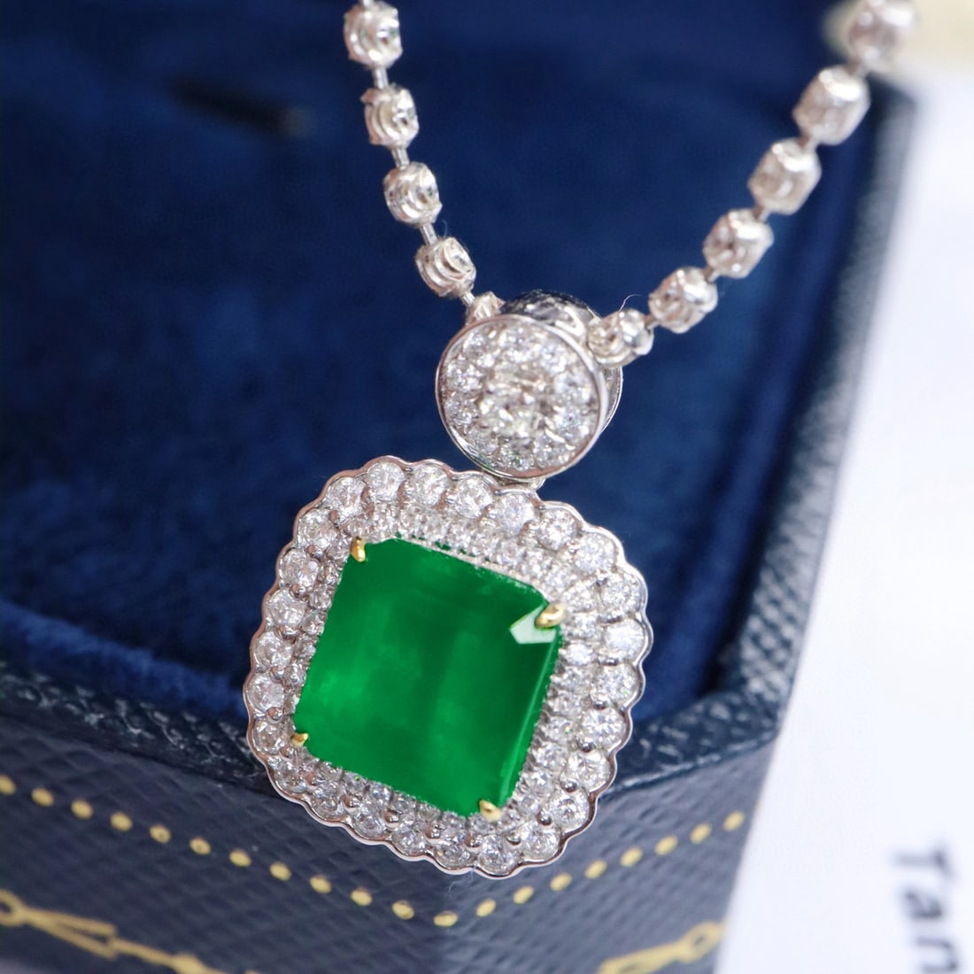 14k Gold 2.42 Ctw Vivid Green Natural Emerald & Diamond Pendant( Without Chain ) - 2