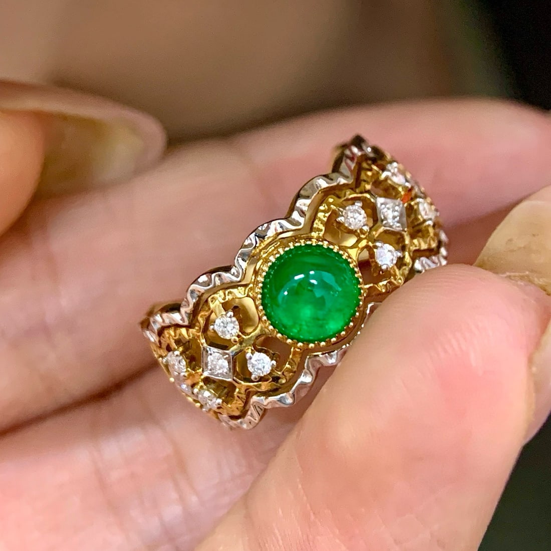 14k Gold 1.10 Ctw Vivid Green Natural Emerald & Diamond Ring - 5