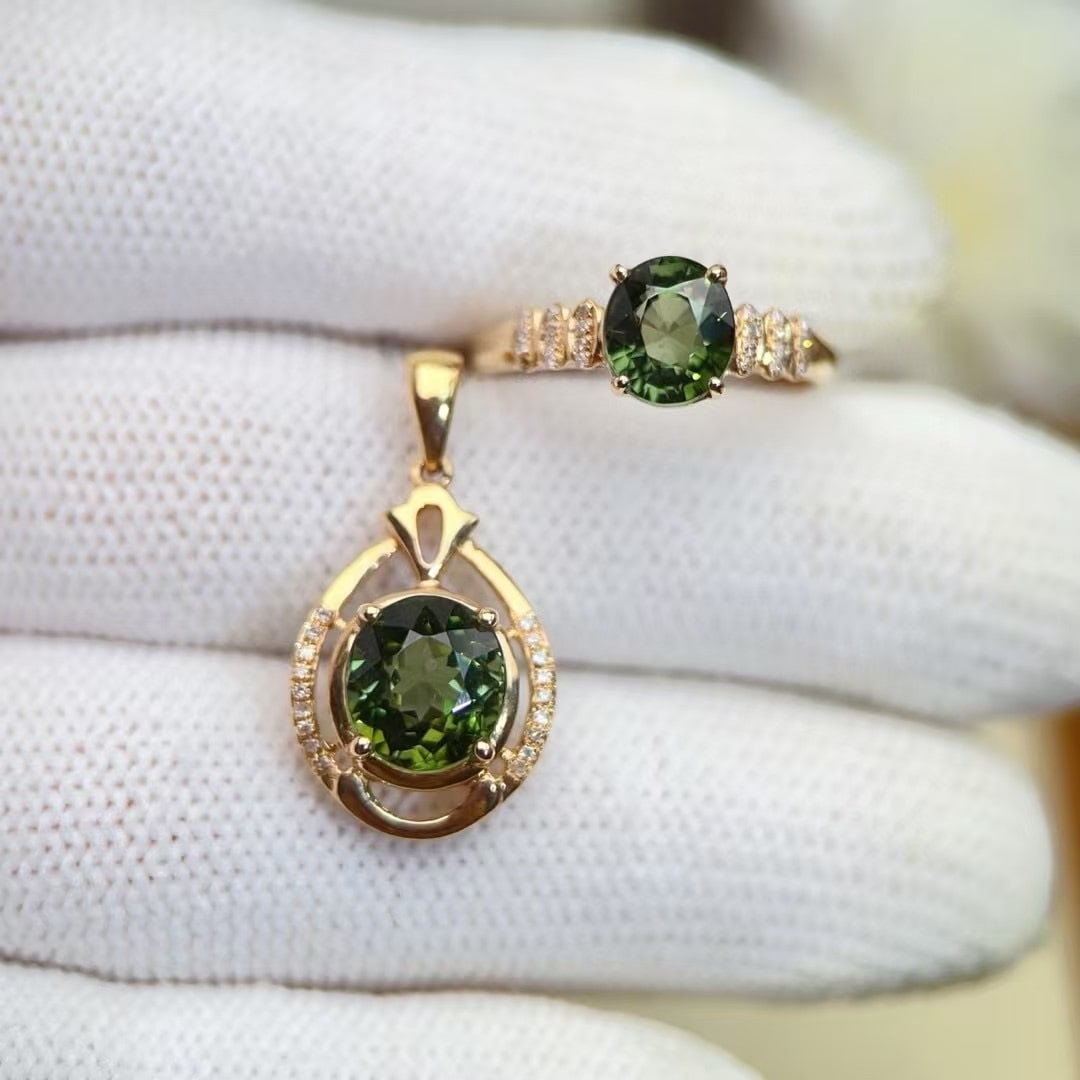 14k Gold 3.9 Ct Natural Tourmaline & Diamond Jewelry Set: Ref:230994244 // gold content:14k gold // ring size:7. 25us // // ring // main gemstone:tourmaline // shape:oval // carat weight:1. 4ct // color:green // treatment:natural // // adjacent gemstone 2 : 