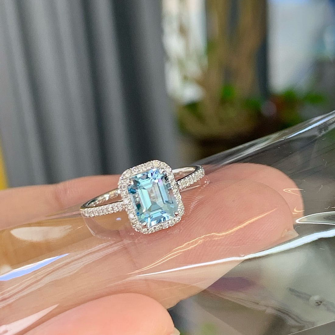 14k Gold 1.32 Ctw Natural Aquamarine & Diamond Ring - 2