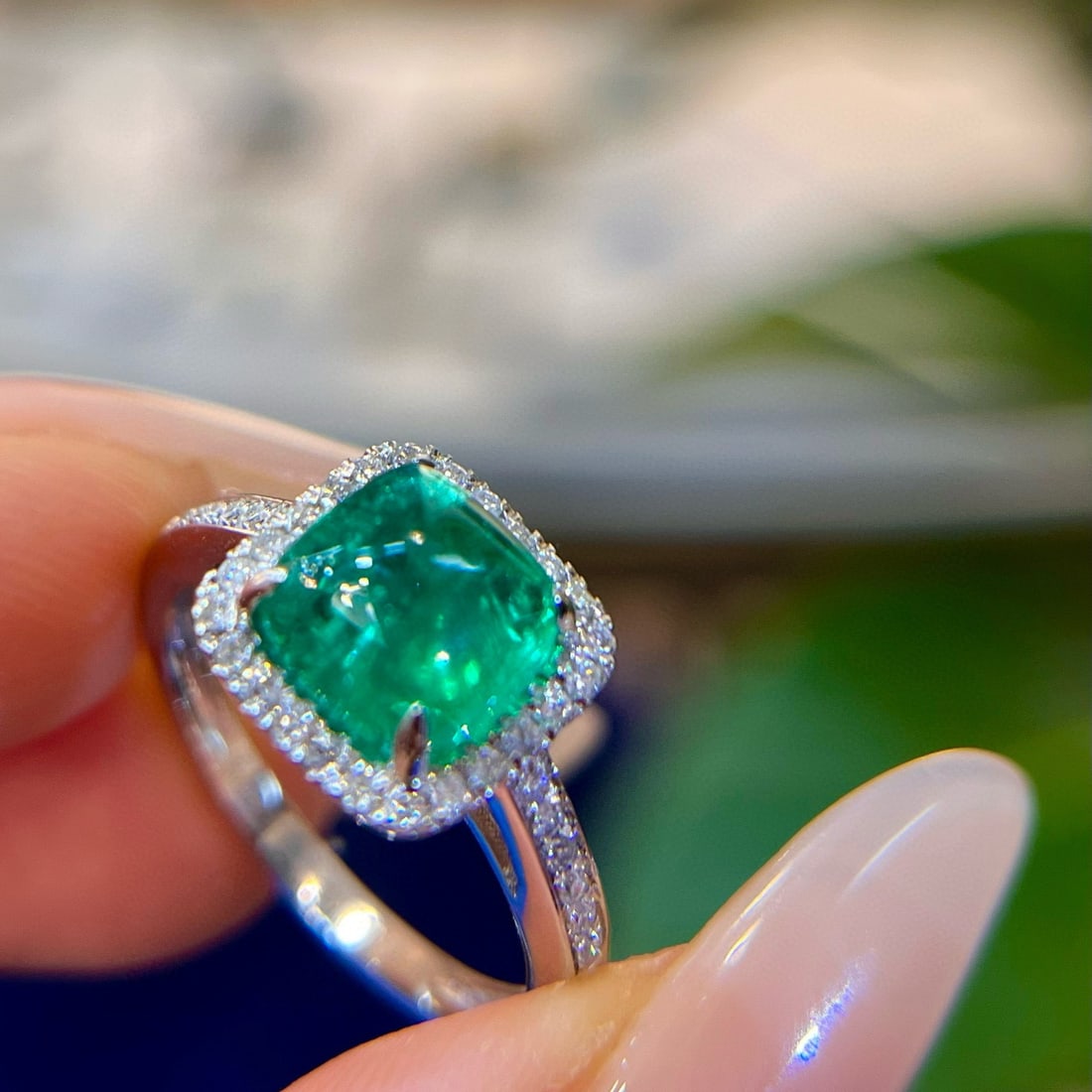14k Gold 1.98 Ctw Vivid Green Natural Emerald & Diamond Ring - 6