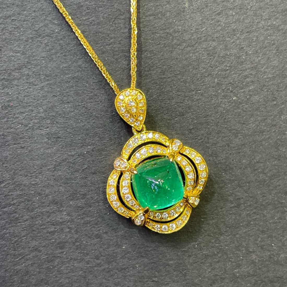 14k Gold 2.2 Ct Natural Emerald & Diamond Pendant( Without Chain ) - 3