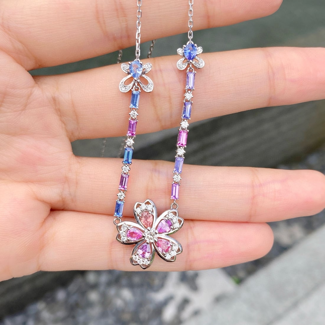 14k Gold 3.04 Ctw Natural Sapphire & Diamond Necklace: Ref:230994264 // gold content:14k gold // main gemstone:sapphire // shape:multiply // carat weight:2. 53ct // color:color // treatment:natural // // adjacent gemstone 2 : diamond // shape:round // car
