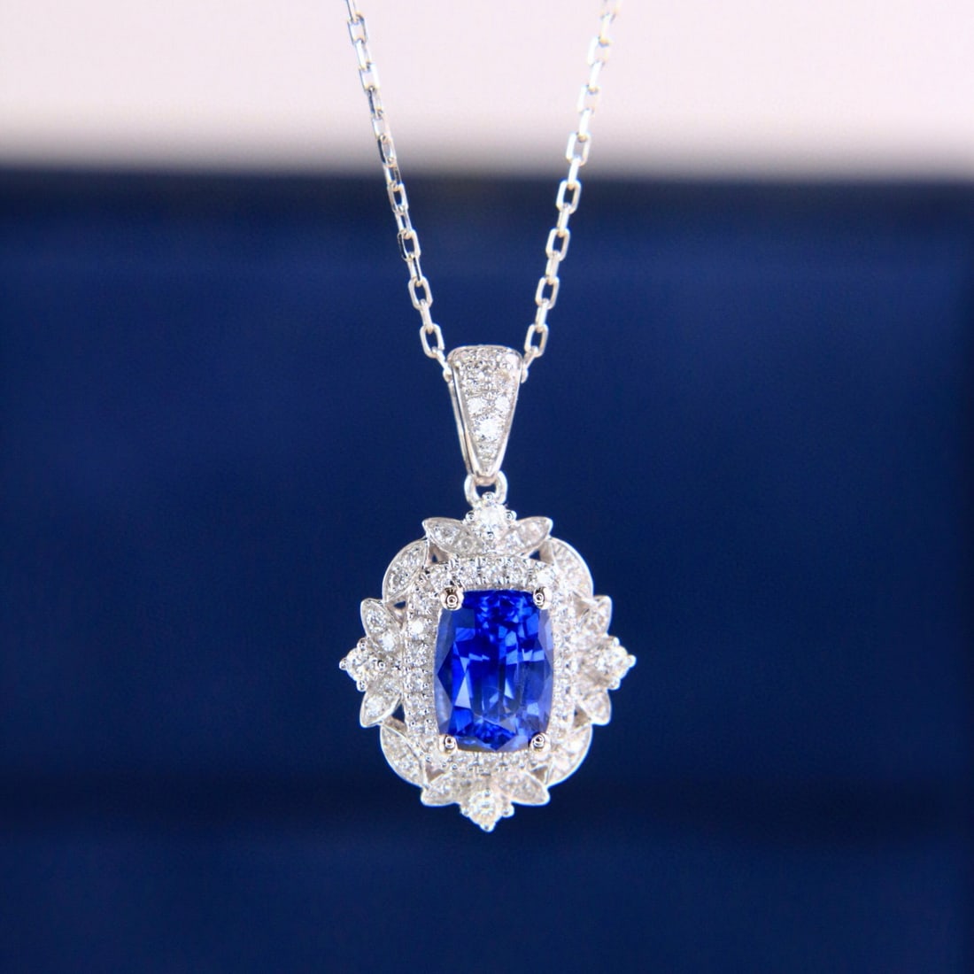 14k Gold 1.44 Ctw Natural Sapphire & Diamond Pendant( Without Chain ): Ref:230994271 // gold content:14k gold // main gemstone:sapphire // shape:cushion // carat weight:1. 17ct // color:cornflower blue // treatment:natural // // adjacent gemstone 2 : diamond // shape:rou