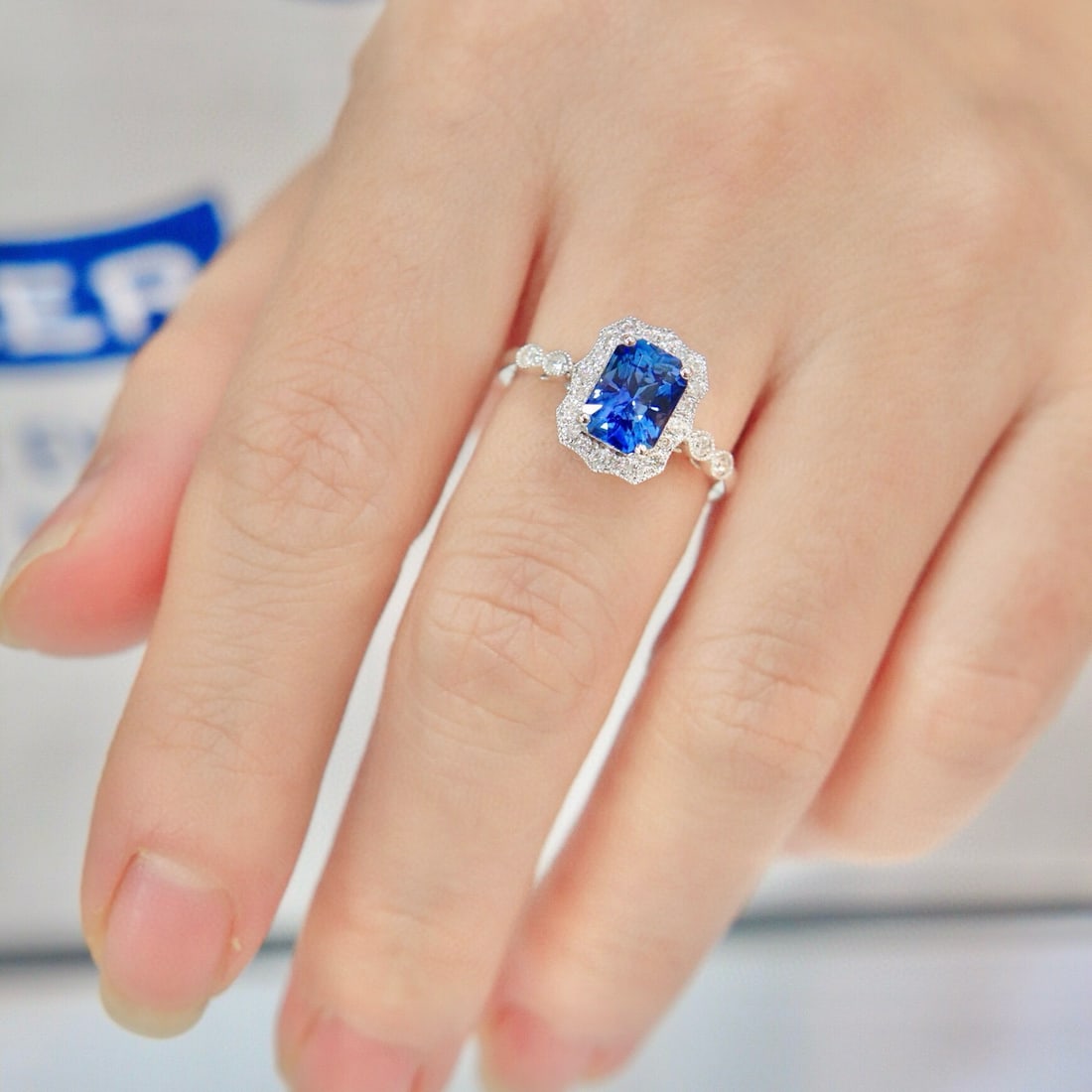 14k Gold 2.27 Ctw Natural Sapphire & Diamond Ring - 5