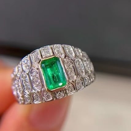 14k Gold 0.99 Ctw Vivid Green Natural Emerald & Diamond Ring: Ref:230994278 // gold content:14k gold // ring size:7. 25us // // main gemstone:emerald // shape:octagonal // carat weight:0. 70ct // color:vivid green // treatment:natural // // adjacent gemstone 2 :