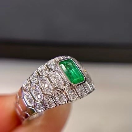 14k Gold 0.99 Ctw Vivid Green Natural Emerald & Diamond Ring - 5