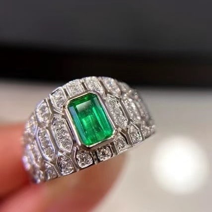 14k Gold 0.99 Ctw Vivid Green Natural Emerald & Diamond Ring - 7