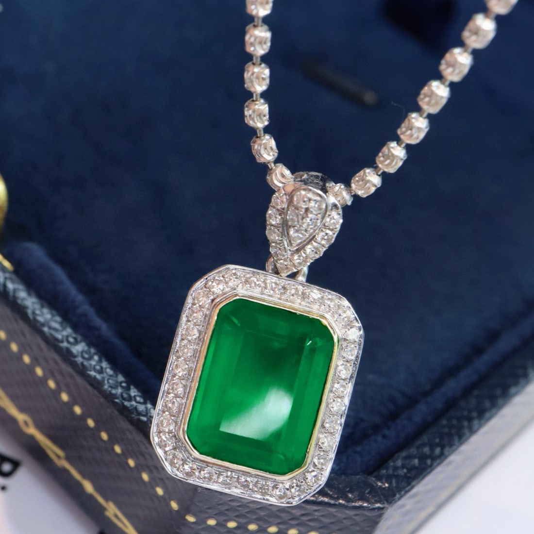14k Gold 3.27 Ctw Vivid Green Natural Emerald & Diamond Pendant( Without Chain ) - 4