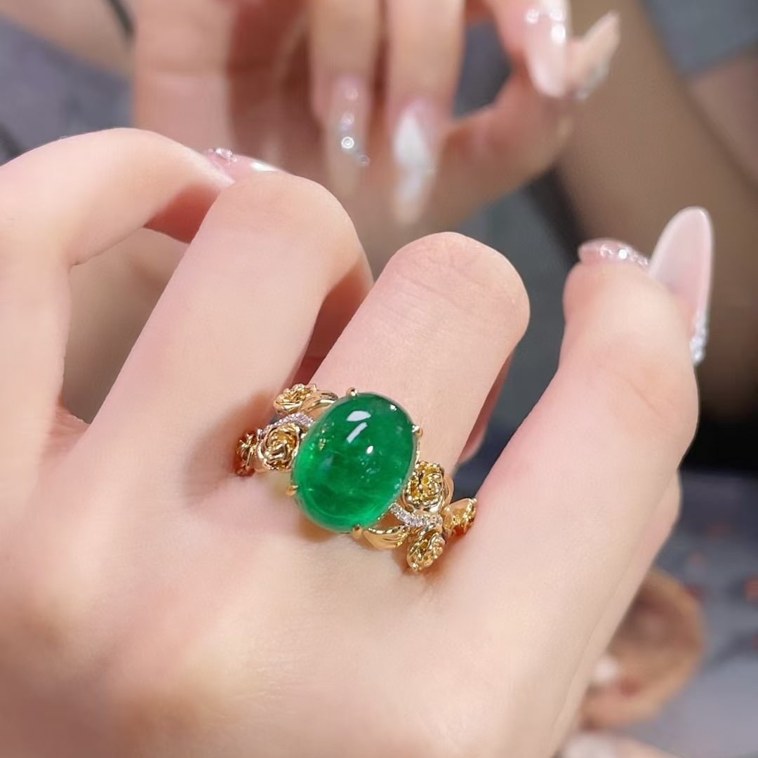 14k Gold 6.85 Ct Vivid Green Natural Emerald & Diamond Ring: Ref:230994280 // gold content:14k gold // ring size:7. 25us // // main gemstone:emerald // shape:oval // carat weight:6. 85ct // color:vivid green // treatment:natural // // adjacent gemstone 2 : diam